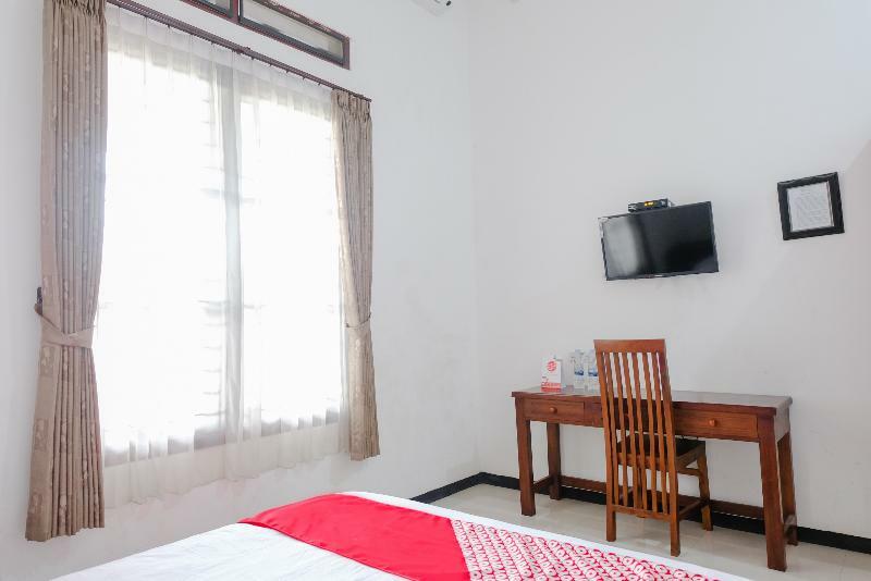 Oyo 350 D' Maktab Homestay Syariah Malang Exterior foto