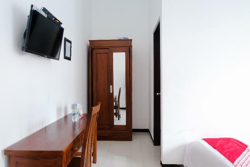 Oyo 350 D' Maktab Homestay Syariah Malang Exterior foto